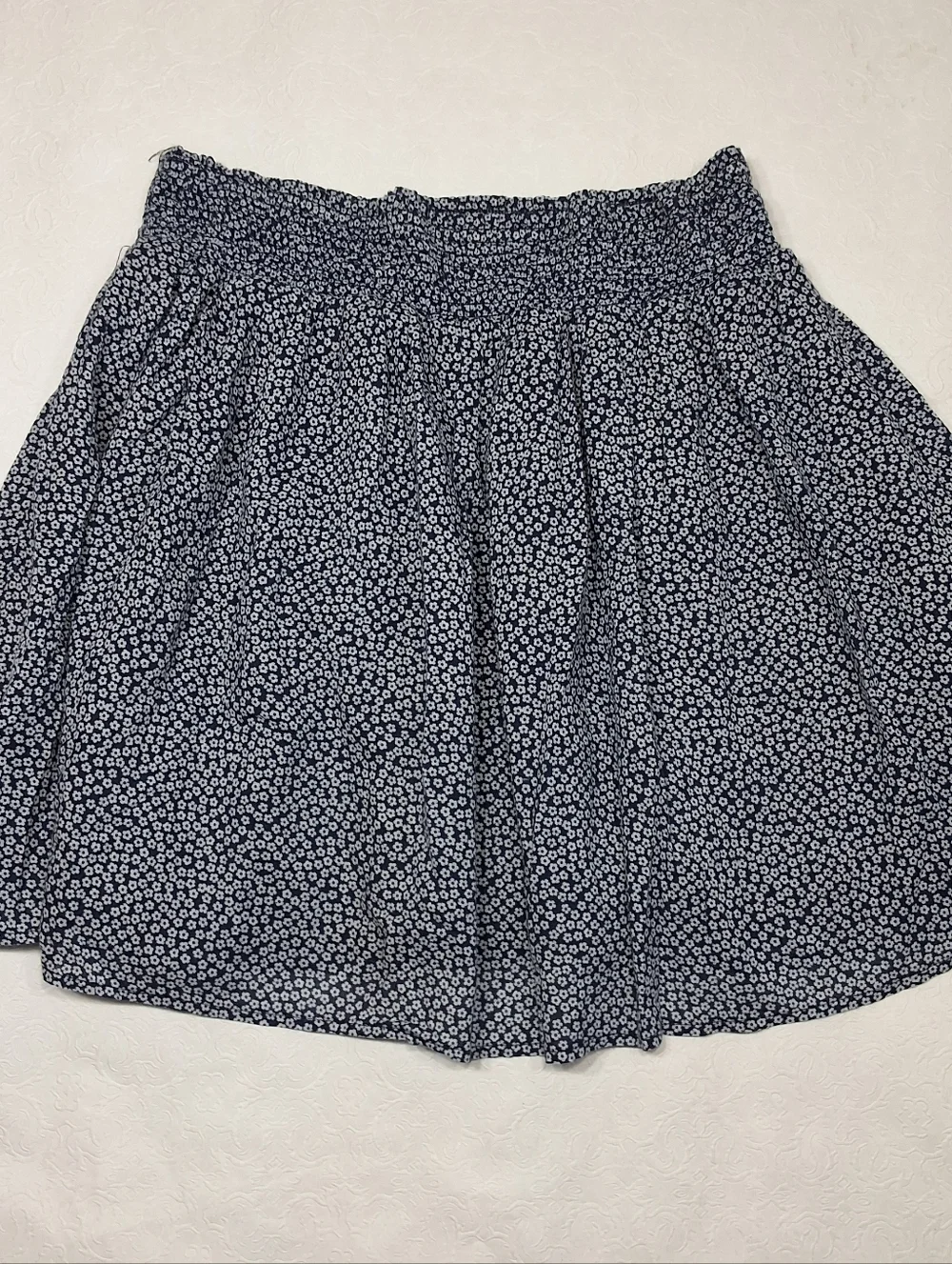 Old Navy Blue Floral Mini Skirt Size L